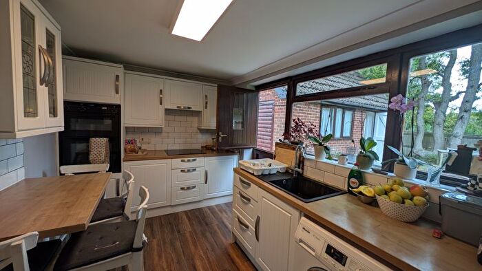 3 Bedroom Detached House For Sale In Fir Avenue, New Milton, BH25