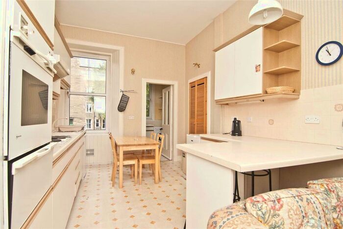4 Bedroom Flat To Rent In Spottiswoode Street, Edinburgh, EH9
