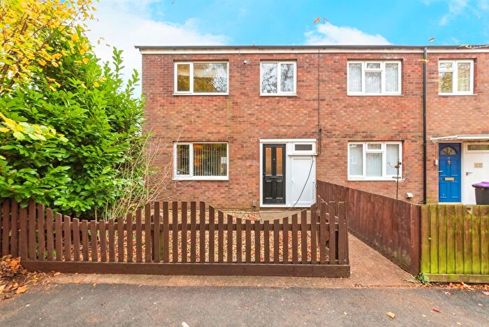 3 Bedroom End Of Terrace House For Sale In Hawthorn Court, Grantham, NG31