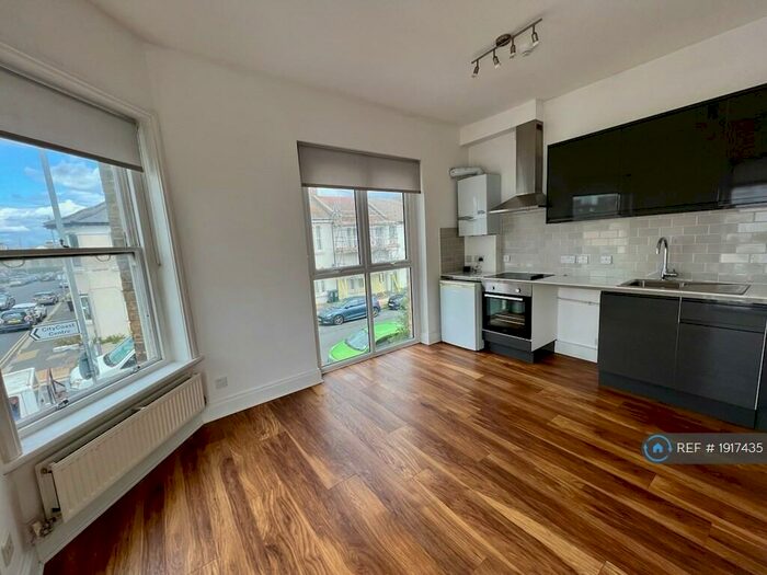 1 Bedroom Flat To Rent In Boundary Road, Hove, BN3