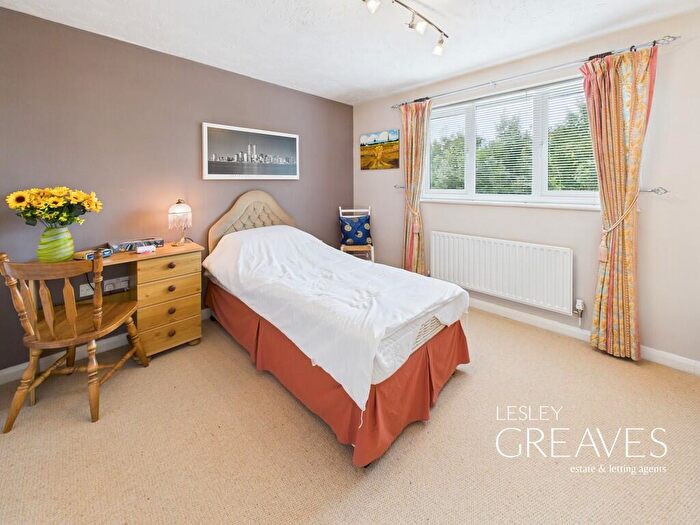 2 Bedroom Semi-Detached House For Sale In Kappler Close, Netherfield, Nottingham, NG4