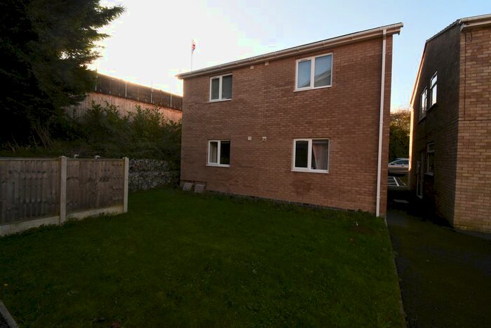 2 Bedroom Flat To Rent In Alabala Close, Lincoln, LN4