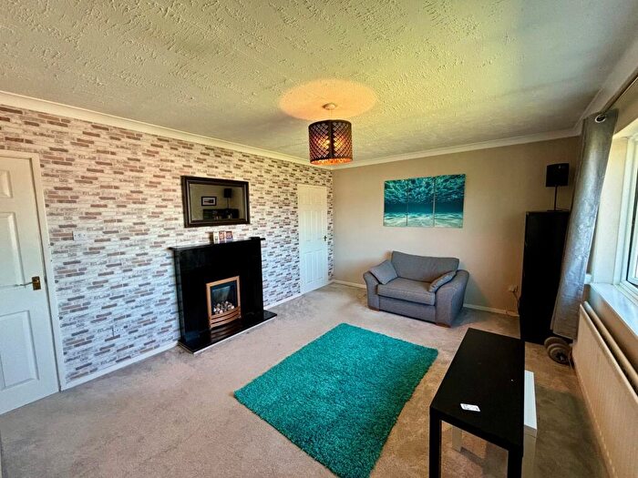 2 Bedroom Flat To Rent In Chesters Avenue, Longbenton, NE12