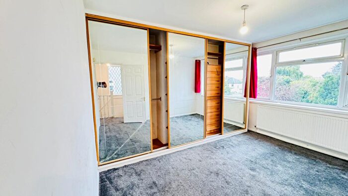 3 Bedroom Terraced House To Rent In Southend Arterial Road, Hornchurch, RM2