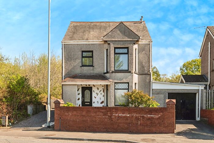 3 Bedroom Detached House For Sale In Carmarthen Road, Fforestfach, Swansea, SA5