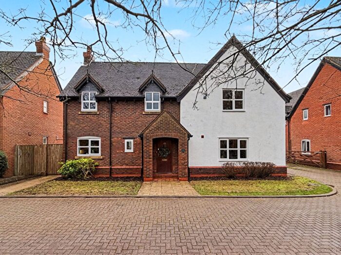 4 Bedroom Detached House For Sale In South Road, Clifton Upon Dunsmore, Rugby, CV23