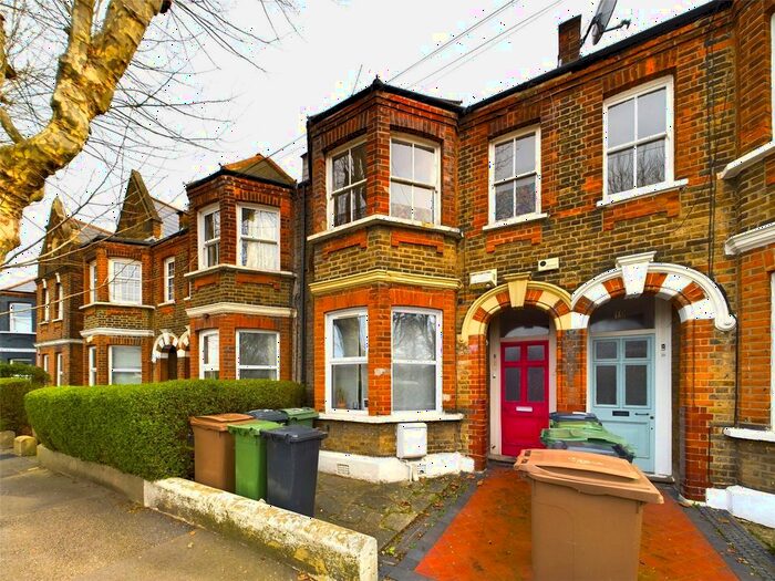 1 Bedroom Flat To Rent In Edward Road, Walthamstow, London, E17
