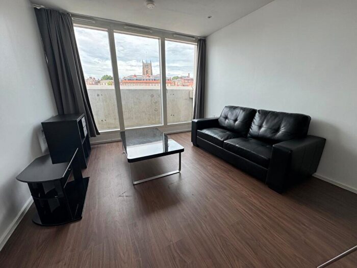 1 Bedroom Flat To Rent In Canal Street, Nottingham, Nottinghamshire, NG1