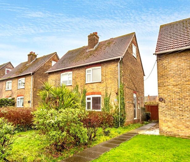 3 Bedroom Semi Detached House For Sale In The Crescent, Barrow Green, Teynham, Sittingbourne, ME9