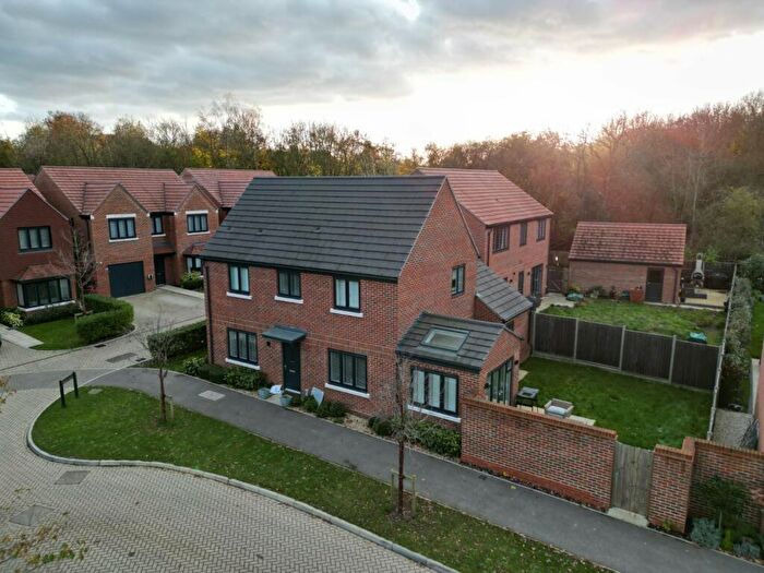 3 Bedroom Detached House To Rent In Ottershaw, Surrey, KT16