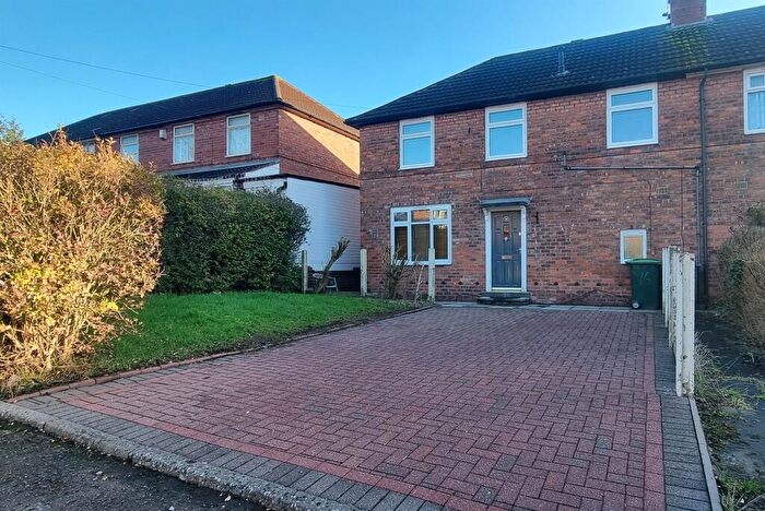 3 Bedroom Semi Detached House For Sale In Wellington Street South, West Bromwich, B70