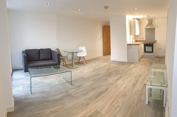 2 Bedroom Flat To Rent In Sherwood Street, Manchester, M14
