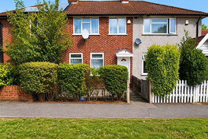 3 Bedroom Property To Rent In Hassop Walk, London, SE9