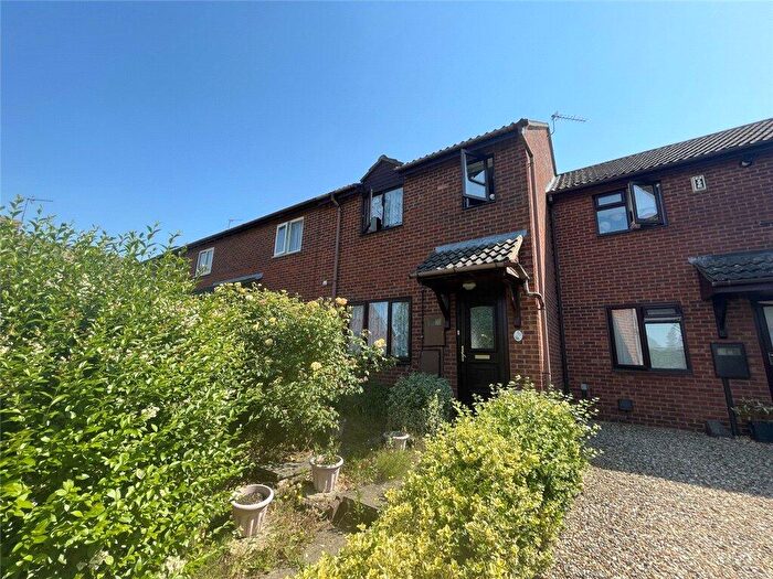 3 Bedroom Terraced House For Sale In Senwick Drive, Wellingborough, NN8