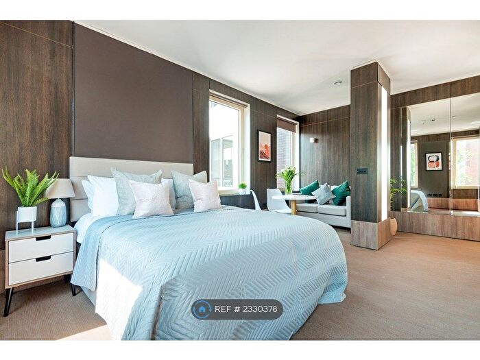 Studio To Rent In West Court, Hounslow, TW3