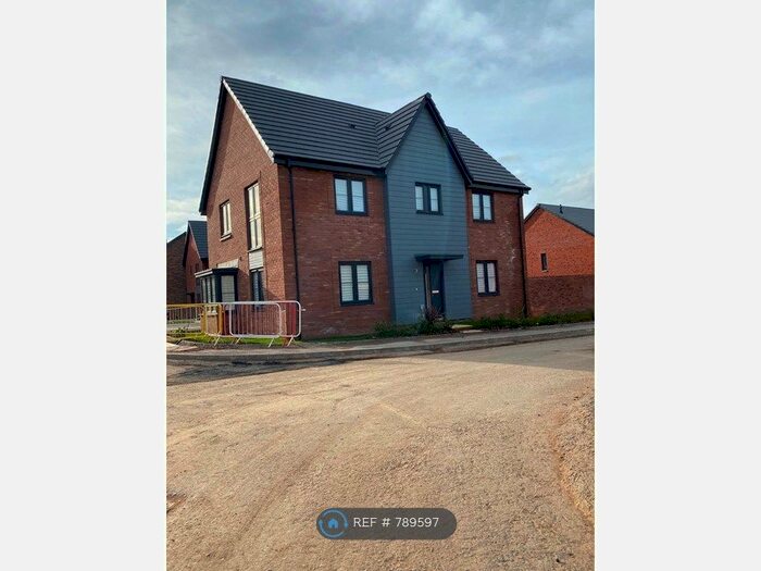 4 Bedroom Detached House To Rent In Magnolia Drive, Solihull, B90