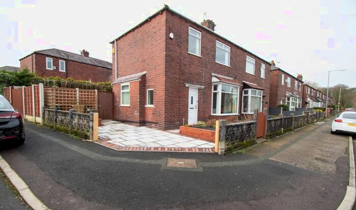 2 Bedroom Semi-Detached House To Rent In New Barn Street, Smithills, Bolton, BL1