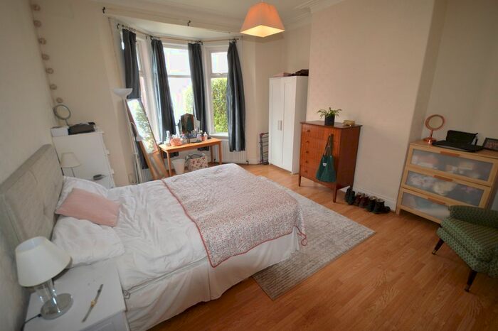 2 Bedroom Flat To Rent In Simonside Terrace, Heaton, NE6