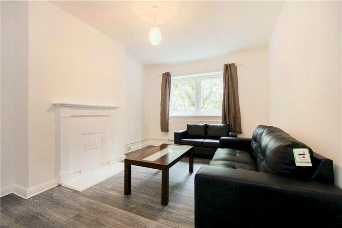2 Bedroom Flat To Rent In Bermondsey Street, London, SE1
