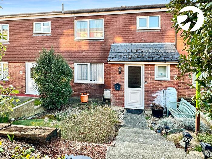 3 Bedroom Terraced House For Sale In Alder Way, Swanley, Kent, BR8