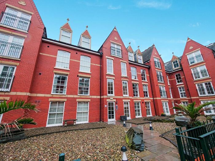 2 Bedroom Apartment For Sale In The Apartments, Southport, Merseyside, PR9