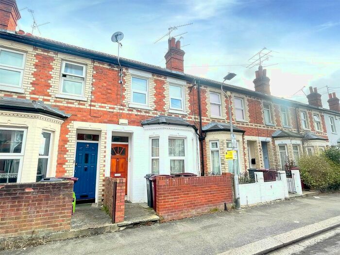 1 Bedroom Flat To Rent In Valentia Road, Reading, Berkshire RG30