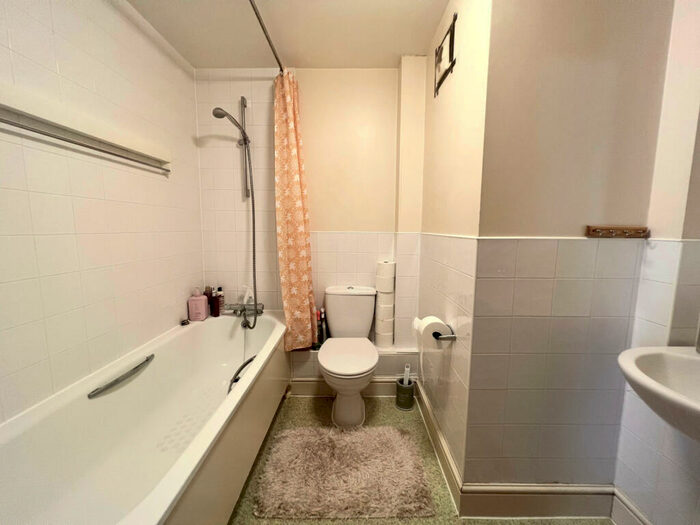 1 Bedroom Apartment For Sale In The Broadway, Edmonton, N9
