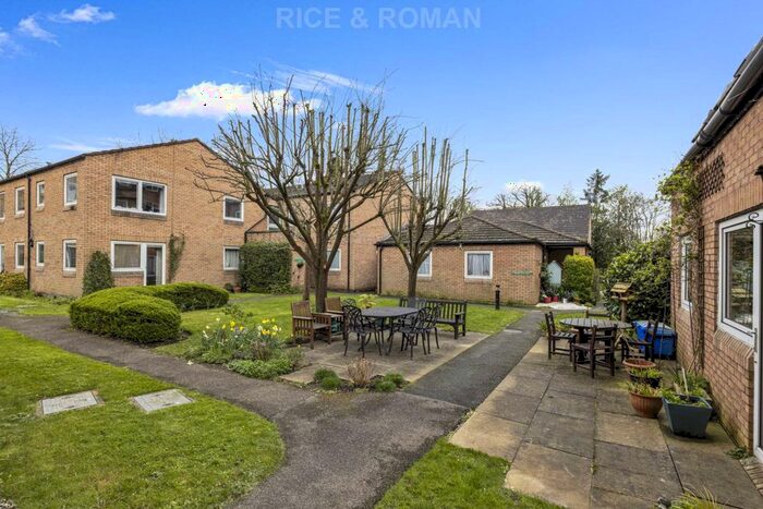 1 Bedroom Flat To Rent In Mount Hermon Road, Woking, GU22