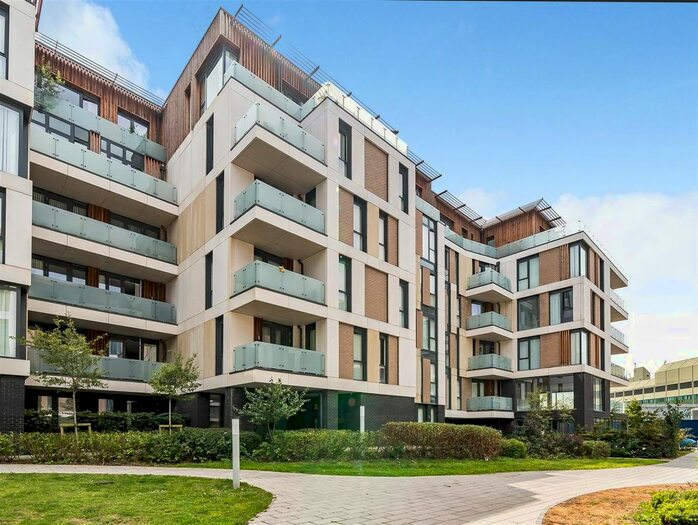 1 Bedroom Flat For Sale In Quebec Way, Rotherhithe, SE16