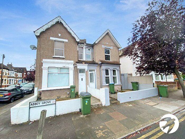 4 Bedroom Semi-Detached House To Rent In Abbey Grove, London, SE2