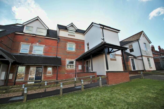 1 Bedroom Flat To Rent In Dayworth Mews, Lundy Lane, Reading, Berkshire, RG30