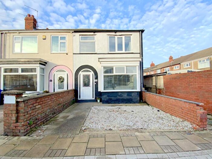 3 Bedroom End Of Terrace House For Sale In Huddleston Road, Grimsby, DN32