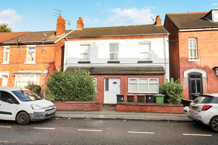 4 Bedroom Detached House For Sale In Staveley Road, Whitmore Reans, Wolverhampton, WV1