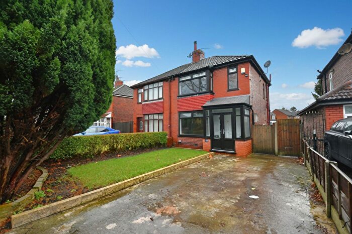 3 Bedroom Semi Detached House For Sale In Higher Green Lane, Tyldesley, M29