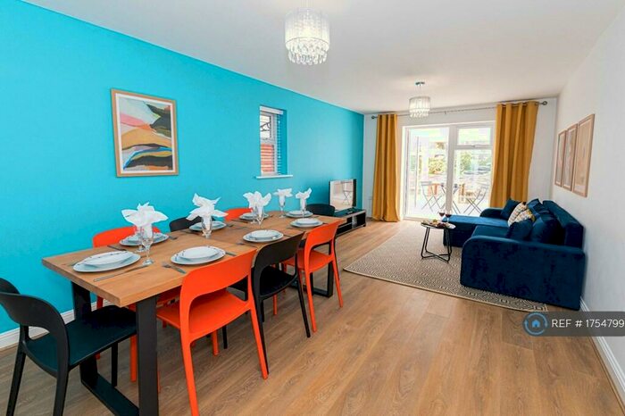 3 Bedroom Semi-Detached House To Rent In Lyell Road, Poole, BH12