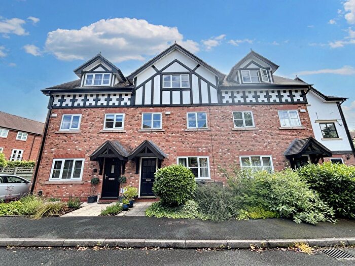3 Bedroom Town House To Rent In Lower Brook Lane, Worsley, M28