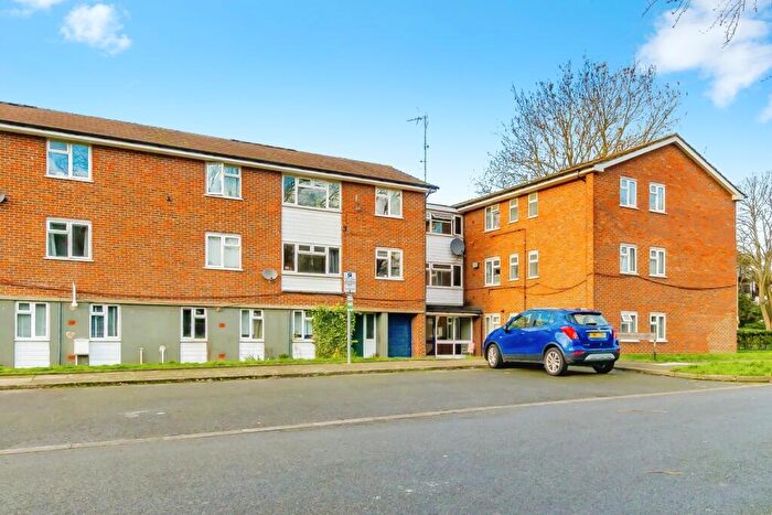 4 Bedroom Flat For Sale In Sellindge Close, Beckenham, Kent, BR3