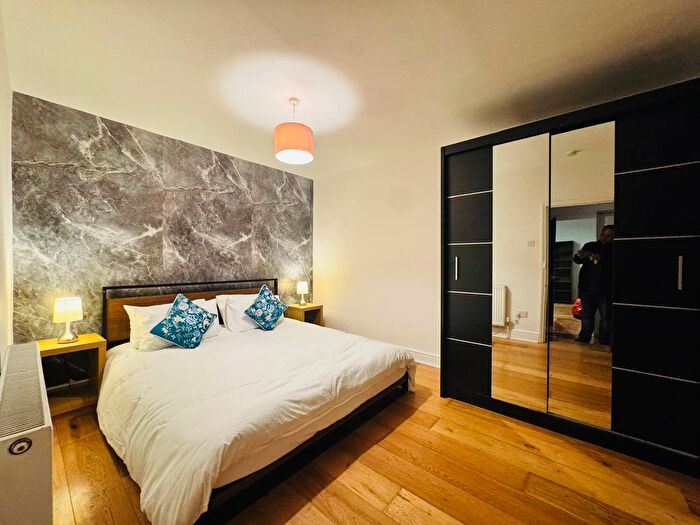 1 Bedroom Maisonette To Rent In West Wycombe Road, High Wycombe, HP12