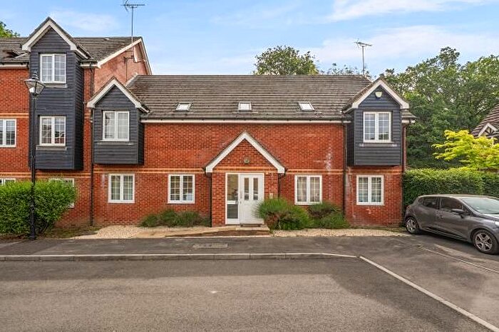 2 Bedroom Flat For Sale In Cormorant Wood, Newbury, RG14