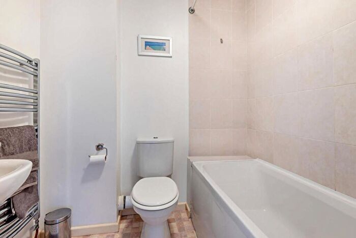 3 Bedroom Terraced House For Sale In Cirencester, GL7