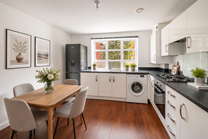 2 Bedroom Link Detached House For Sale In Furlong Avenue, Mitcham, CR4