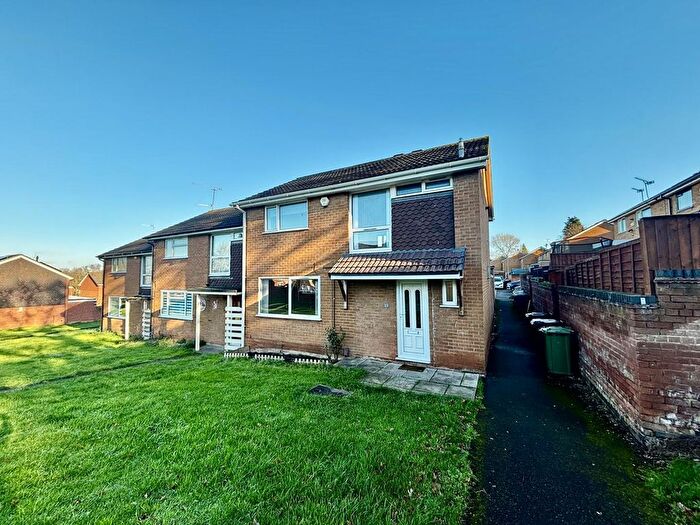 3 Bedroom Terraced House To Rent In Snowdon Close, Nuneaton, CV10