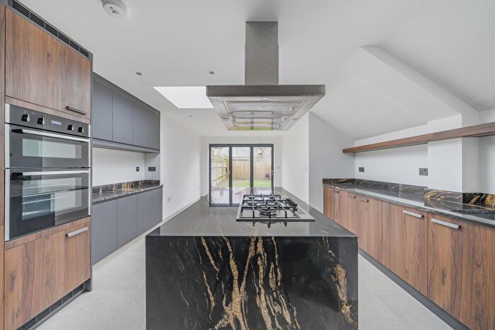 3 Bedroom Terraced House To Rent In Elmfield Road, East Finchley, N2