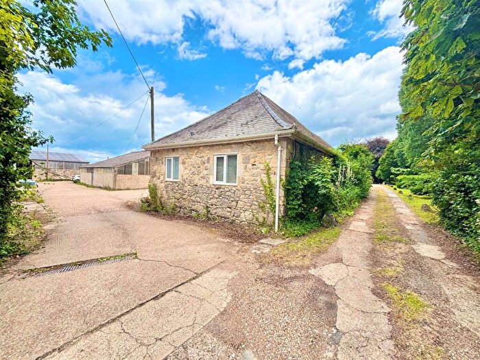 3 Bedroom Detached Bungalow To Rent In Thorley Road, Yarmouth, PO41