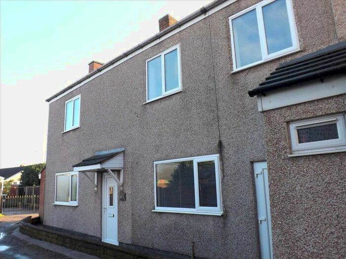 3 Bedroom End Of Terrace House To Rent In Boughton Lane, Clowne, Chesterfield, S43