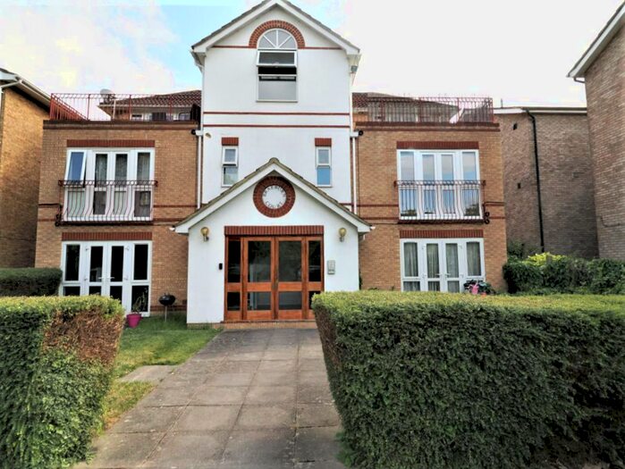 1 Bedroom Flat To Rent In Kingston Road, Staines-Upon-Thames, TW18