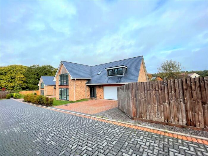 5 Bedroom Detached House To Rent In Chapel Lane, Gorsley, Gloucestershire, HR9