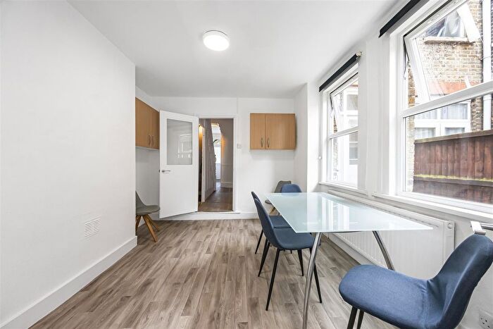 4 Bedroom Property To Rent In Abbotts Park Road, Leyton, E10