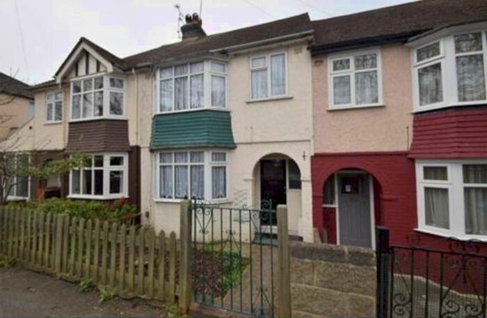 3 Bedroom Terraced House To Rent In King Edward Road, Chatham, ME4