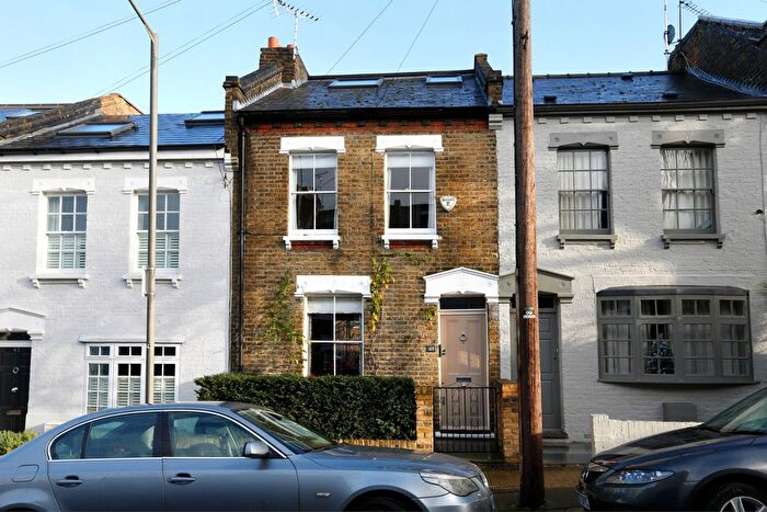 3 Bedroom Terraced House For Sale In Bramford Road, Wandsworth, SW18